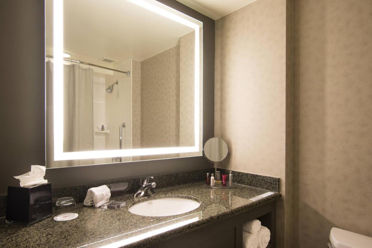Hartford Marriott Downtown Hotel Exterior photo