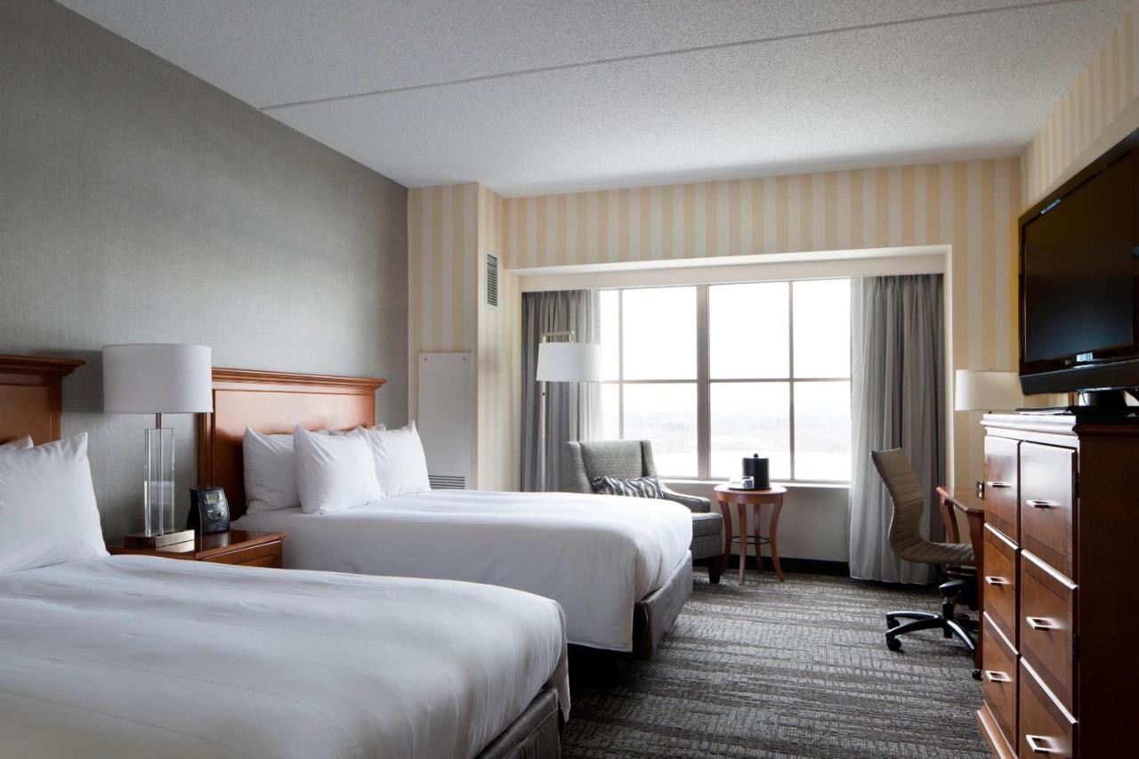 Hartford Marriott Downtown Hotel Exterior photo